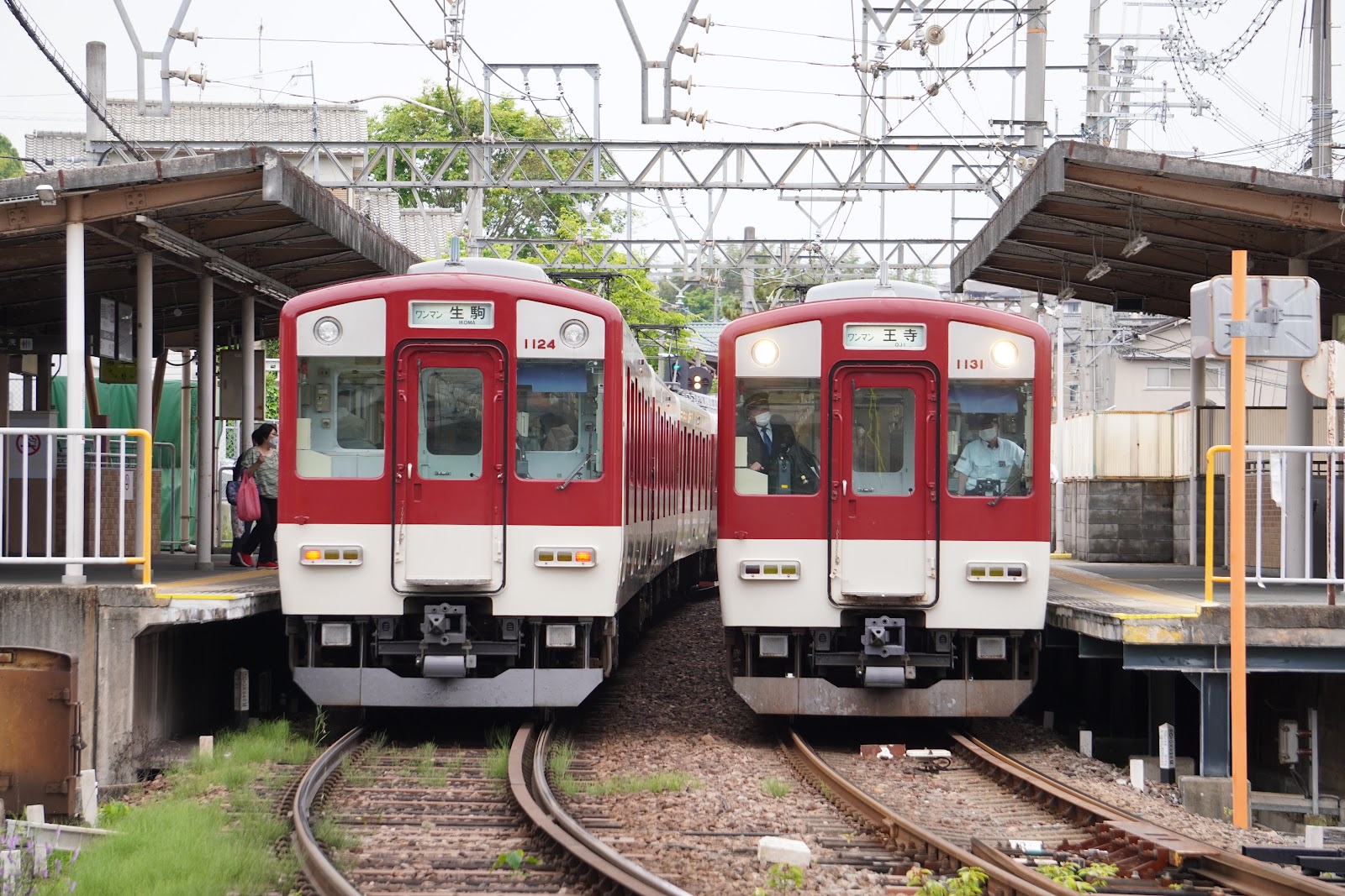 近鉄 信貴山下駅 すれ違い