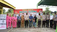Kapolres Karo Serahkan Kunci Hasil Bedah Rumah Baksos Polri