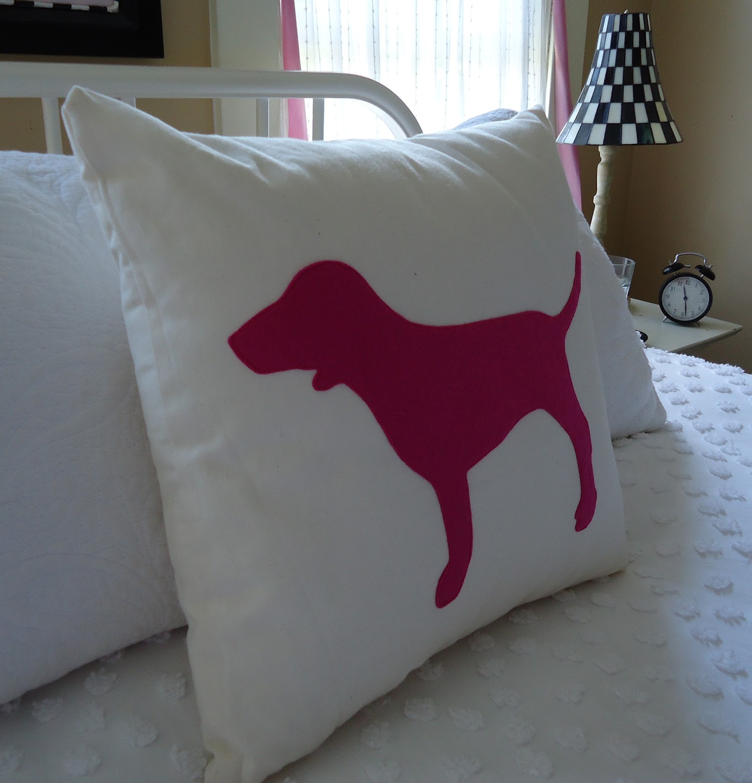 Nanniepannie's Blog: PINK Dog Pillows