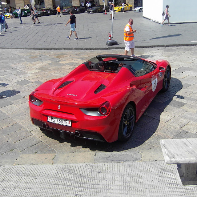 Ferrari 488 Spider Lecce Piazza Sant'Oronzo Cavalcade 2017 Salento V12