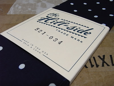 The Hill-Side S21-034
Selvage Indigo Discharge Print Bandana Polka Dot