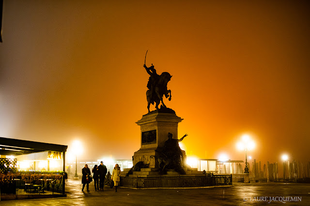 Photos de Venise de nuit, sous la brume  Laure Jacquemin