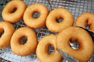 làm bánh donut bằng lò nướng