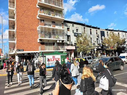 Esquina de la Avenida Avellaneda con Avenida Nazca, Flores, Buenos Aires