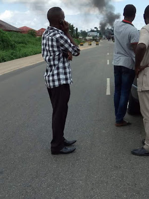  Photos: One dead, another injured as cultists ambush SARS operatives along East-West Road, Rivers State