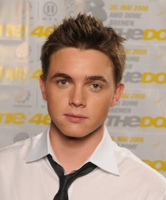 Short men's hairstyle from Jesse McCartney