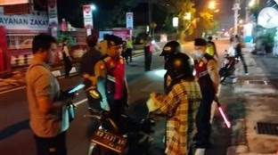 Razia Kendaraan Bermotor Di Jalan Melati Wetan Baciro Yogyakarta