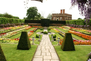 Tempat Wisata Di Inggris - Hampton Court Palace