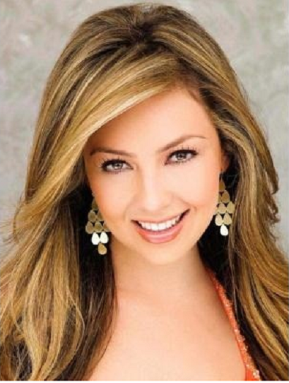 LOOK Y COLOR DE CABELLO DE THALIA