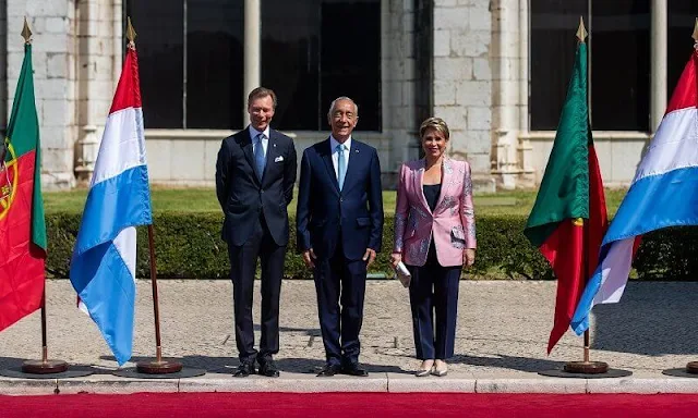 Grand Duchess Maria Teresa wore a floral brocade blazer by Alexander McQueen. Portuguese President Marcelo Rebelo de Sousa