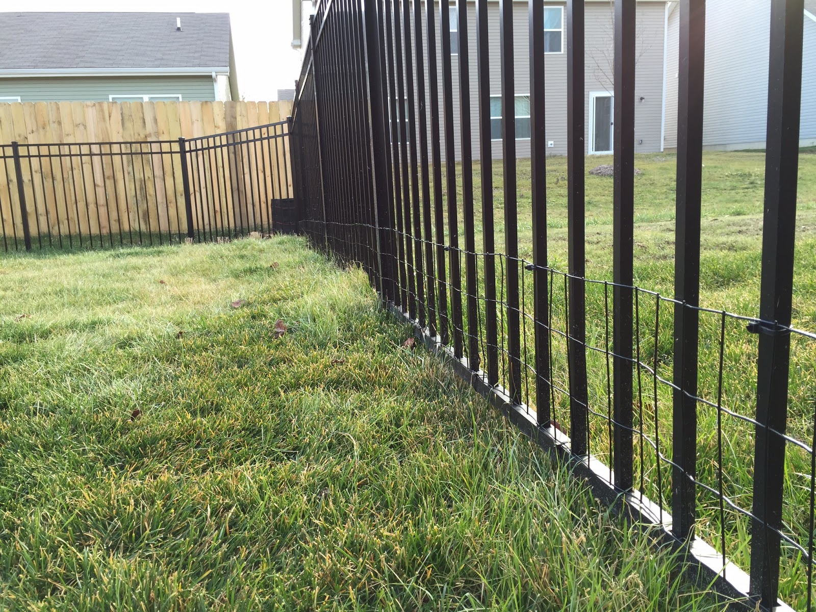 DIY Keep Small Dog In Yard With Welded Wire Aluminum Fence