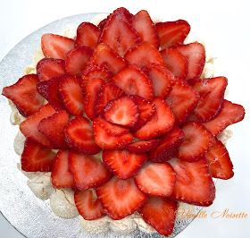 DACQUOISE AUX FRAISES