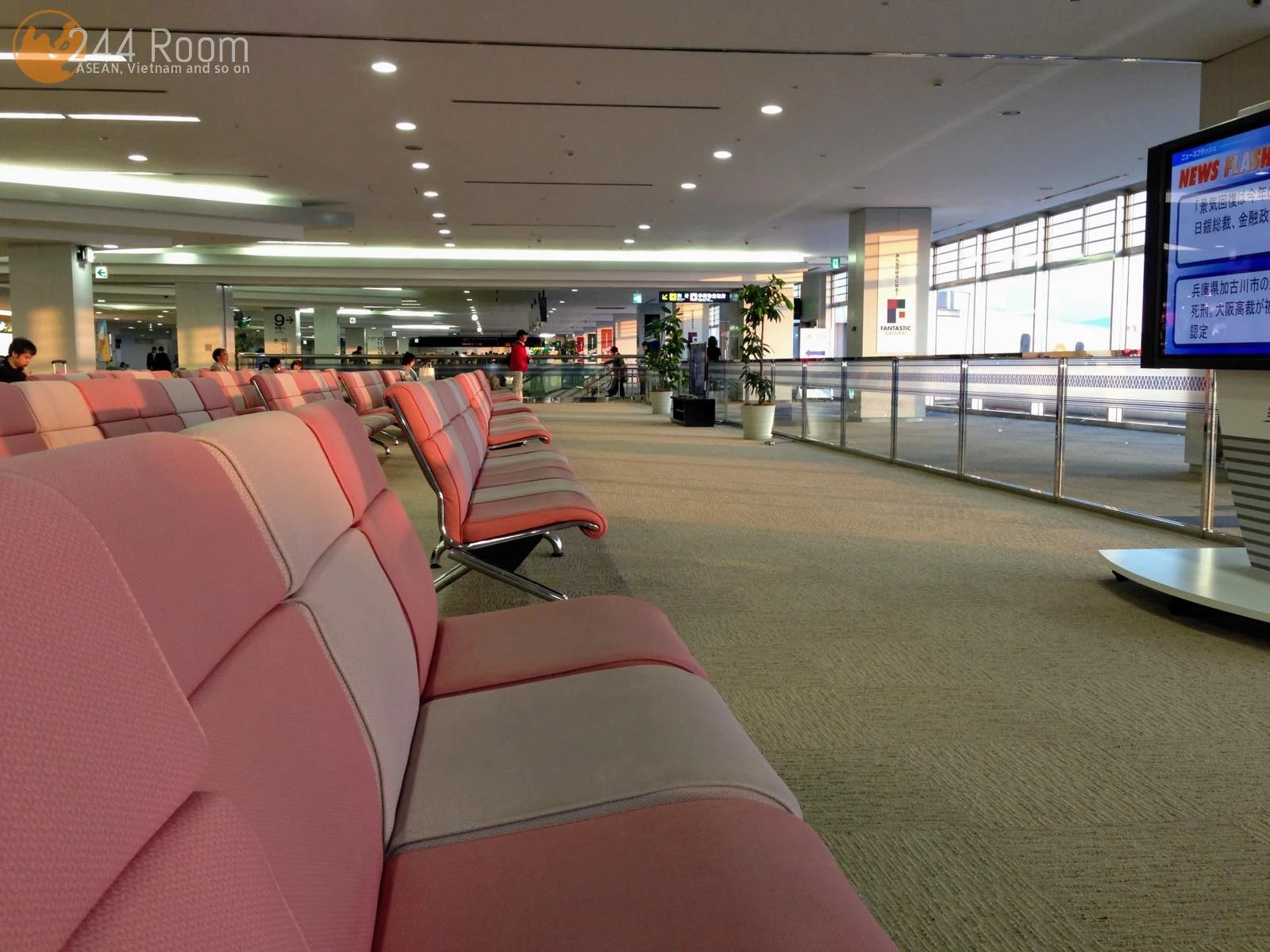 福岡空港国内線ターミナル　Fukuoka International Airport