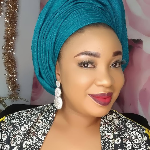 Celebrating Beautiful Olawunmi Apoeso & Her Dazzling Looks