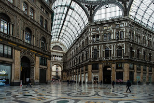 Galleria Umberto I em Nápoles Itália