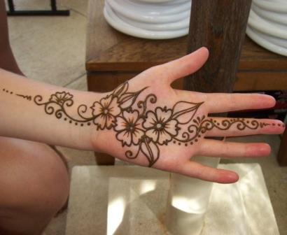 Gambar Henna Tangan Cantik