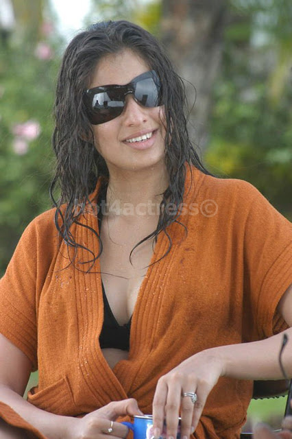Lakshmi Rai Latest Hot Cleavage Photos