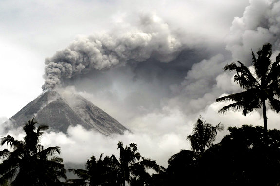 Volcanoes Around The World. Volcanoes Around the World