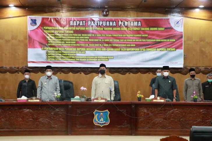 Bupati Anwar Sadat Hadiri Rapat Paripurna Sampaikan Nota Pengantar Ranperda Inisiatif