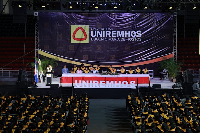 UNIREMHOS ENTREGA 455 NUEVOS PROFESIONALES A LA SOCIEDAD DOMINICANA