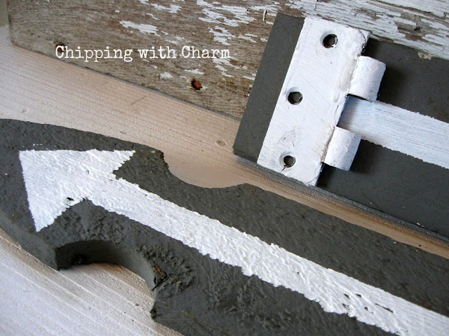 Chipping with Charm: Salvaged Fence Arrows...www.chippingwithcharm.blogspot.com