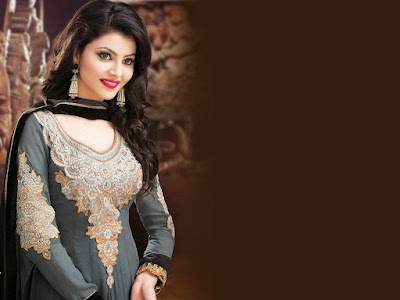 Urvashi Rautela HD Wallpaper For Desktop 