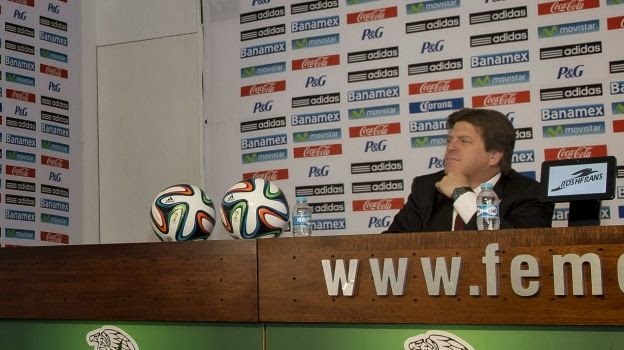 Conferencia de prensa de la FMF donde el director técnico de la Selección Mexicana de futbol, Miguel Herrera, dio a conocer la lista preliminar de 23 convocados al Mundial de Brasil 2014 | Ximinia