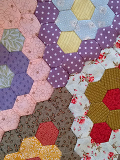 hexie diamonds: QuiltBee