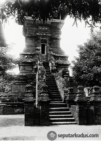 Menara Kudus tahun 1890 dari depan