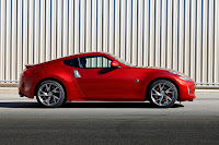 Nissan-370Z-Coupe-2013-03