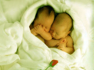 Beautiful Baby Wallpapers 2012
