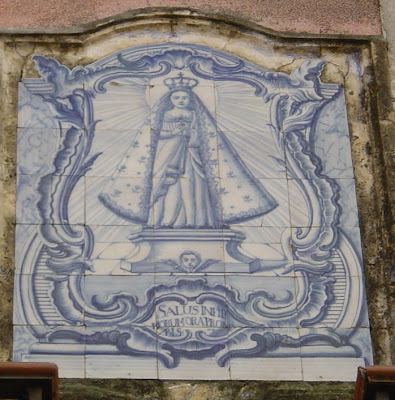 Setúbal. Registo de azulejo. Foto do autor