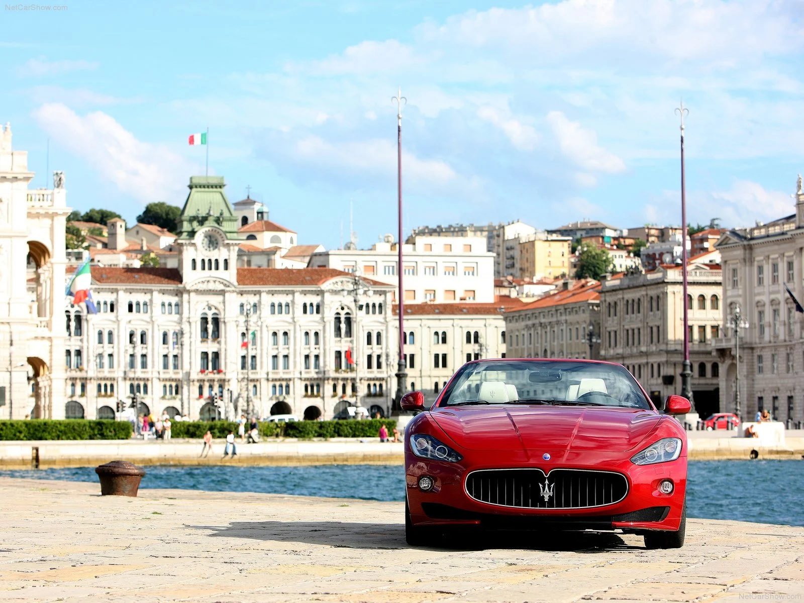 Hình ảnh siêu xe Maserati GranCabrio Sport 2012 & nội ngoại thất