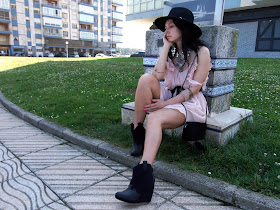 fashion, moda, look, outfit, blog, blogger, walking, penny, lane, streetstyle, style, estilo, trendy, rock, boho, chic, cool, casual, ropa, cloth, garment, inspiration, fashionblogger, art, photo, photograph, Avilés, oviedo, gijón, asturias, hat, summer, verano, etnico, ethnic, vestido, dress, western, chifon, francia, france, landas, boucau,