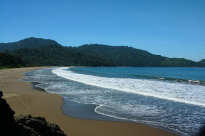  Pantai Di Pacitan Jawa Timur yang Harus Anda Kunjungi Inilah 8 Pantai Di Pacitan Jawa Timur yang Harus Anda Kunjungi