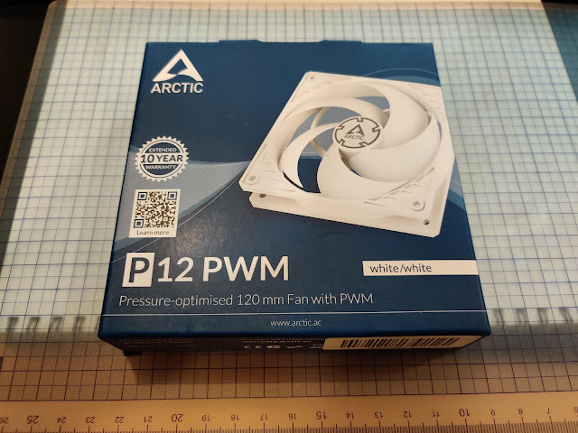 Arctic P12 PWM