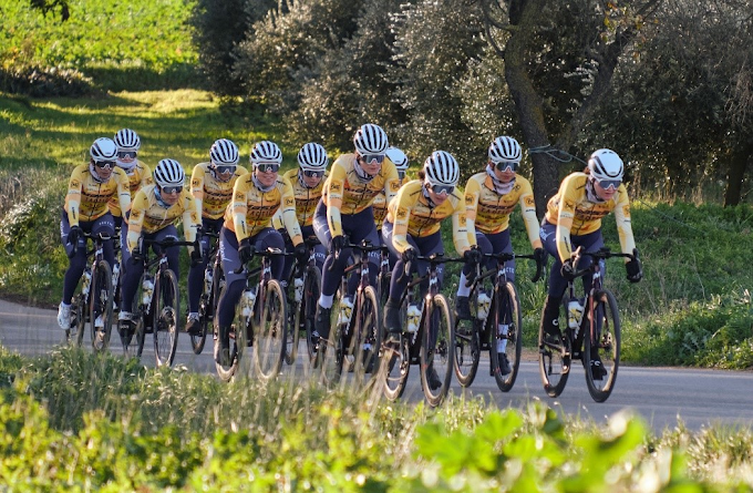 El Massi - Tactic inaugura la temporada 2023 compitiendo en la Vuelta a la Comunitat Valenciana