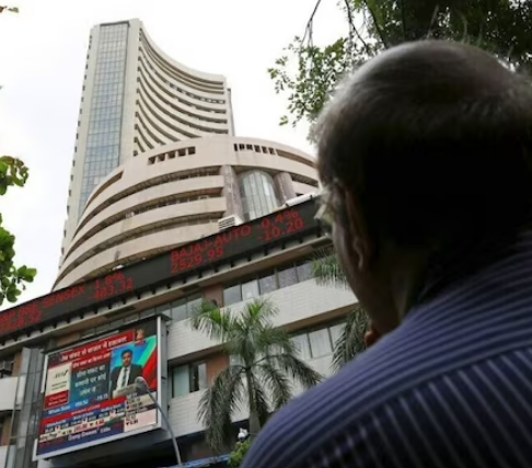 TCS gains almost 2% as the Sensex closes 94 points higher and the Nifty drops below 20,000