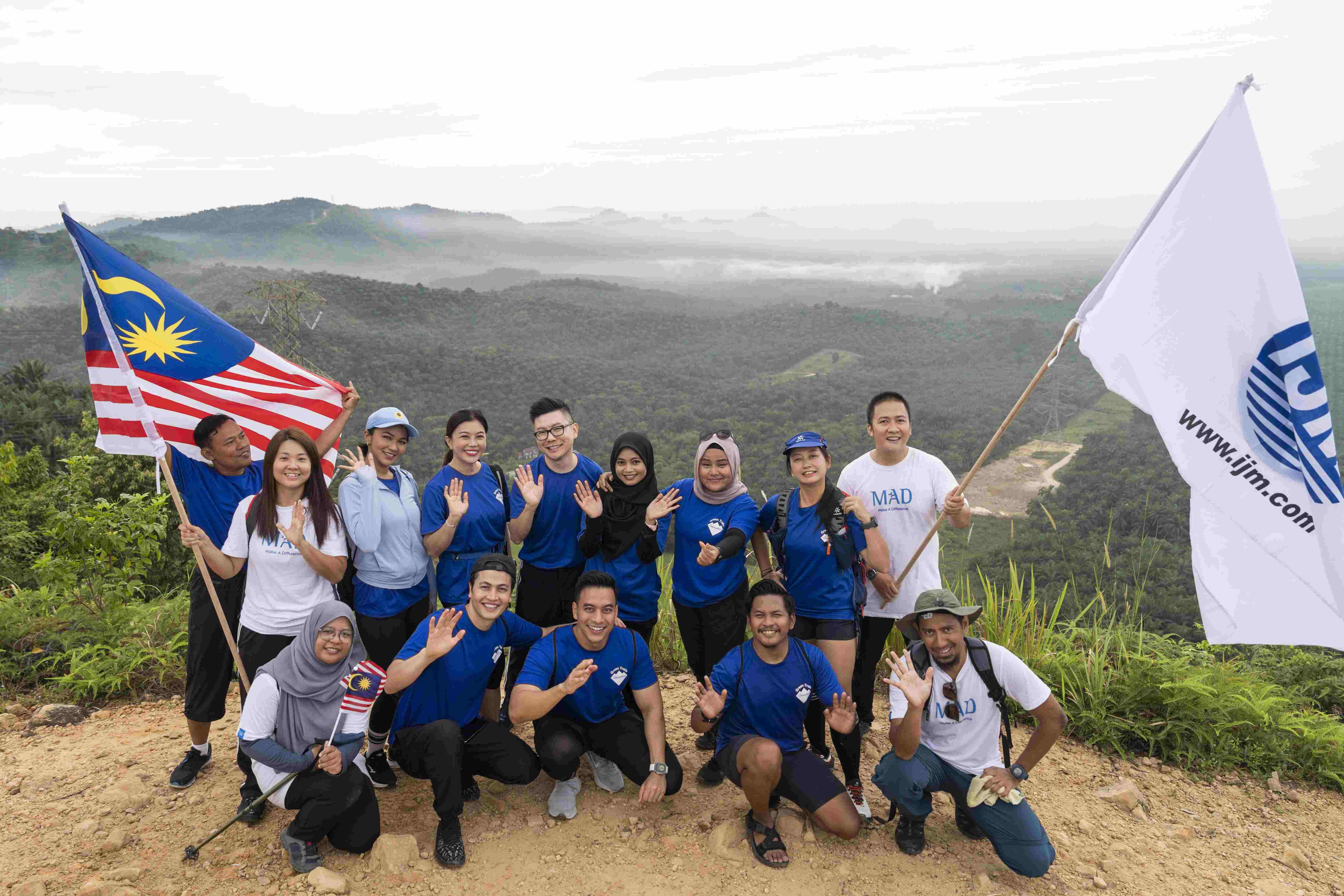 MENDAKI BUKIT CHERAKAH