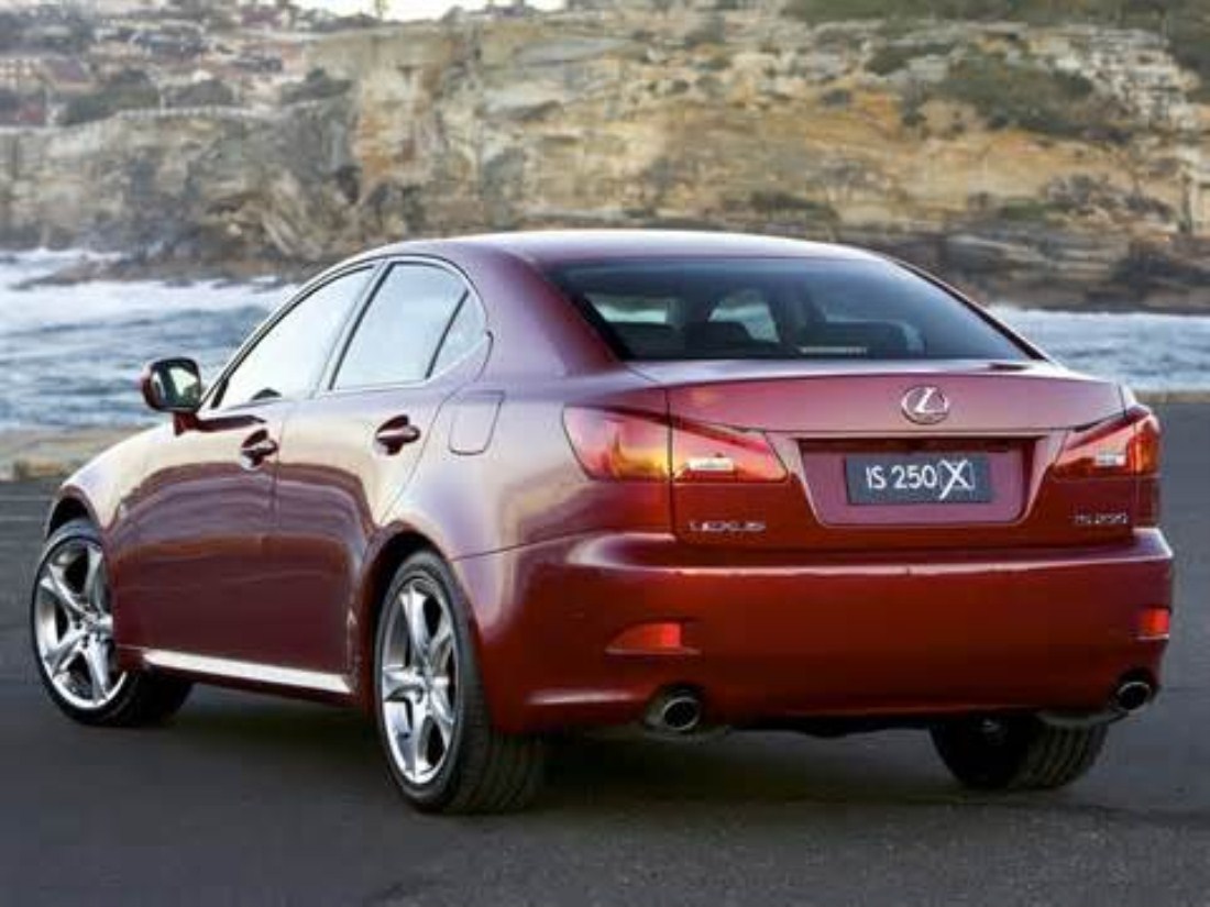 Lexus IS Photos, Pictures and Wallpaper