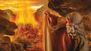 Moisés frente a la zarza ardiendo