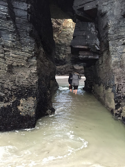 Spain, Cathedrals Beach   by E.V.Pita (2015)  http://evpita.blogspot.com/2015/11/spain-cathedrals-beach-playa-de-las.html   Playa de las Catedrales (Ribadeo)  por E.V.Pita (2015)   Praia das Catedrais (Ribadeo)