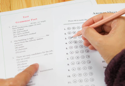 strategi dan tips penting yang dapat membantu kamu mempersiapkan diri secara efektif dan berhasil dalam tes TOEFL.