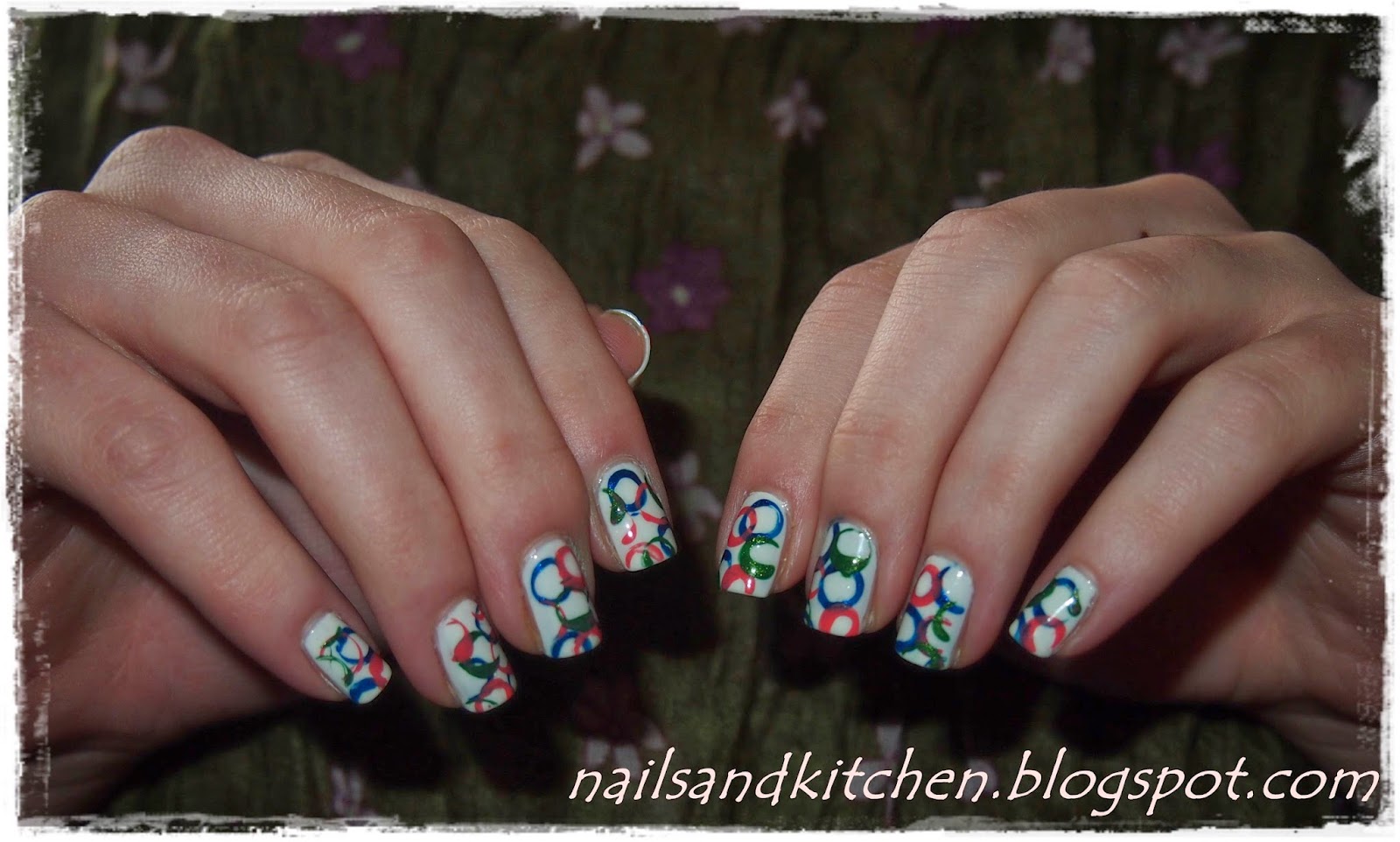 http://nailsandkitchen.blogspot.com/2014/03/paznokciowy-klub-tydzien-18-straw-nails.html