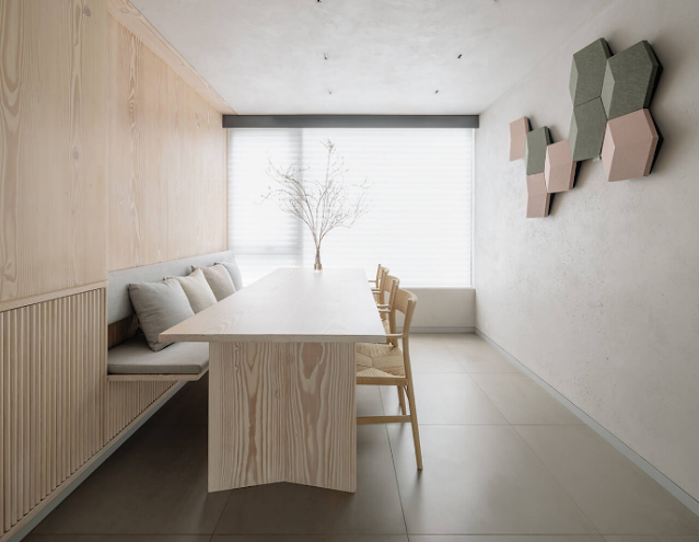 Căn hộ được thiết kế từ gỗ linh sam, một căn hộ tối giản, nhẹ nhàng