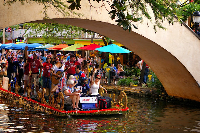 BROADWAY BAND, SAN ANTONIO RIVER WALK, TEXAS, MILITARY, PARADE