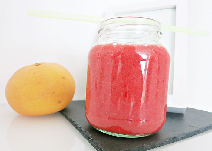 Red Smoothie [Erdbeere - Grapefruit - grüner Apfel]