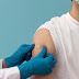 Παίζει ρόλο σε ποιο χέρι γίνεται το εμβόλιο για την COVID-19;