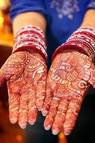 Most commonly used during the Indian wedding Mehndi is thought to bring 