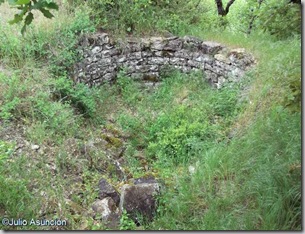 Restos de Torreón del Castillo de Leguin - Valle de Izagaondoa